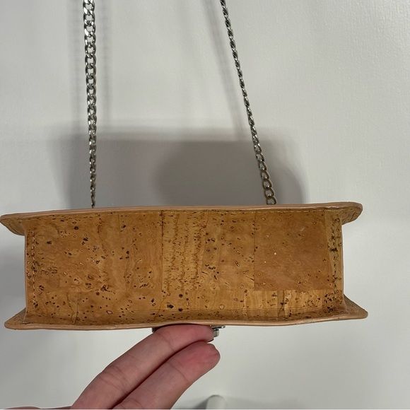 NWOT Corkor Crossbody Cork Purse Handmade In PORTUGAL Silver Strap And Hardware - Picture 7 of 11
